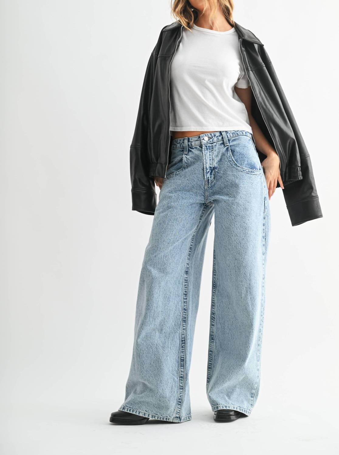 Just Black Denim - Women's Med Relaxed Straight Jeans