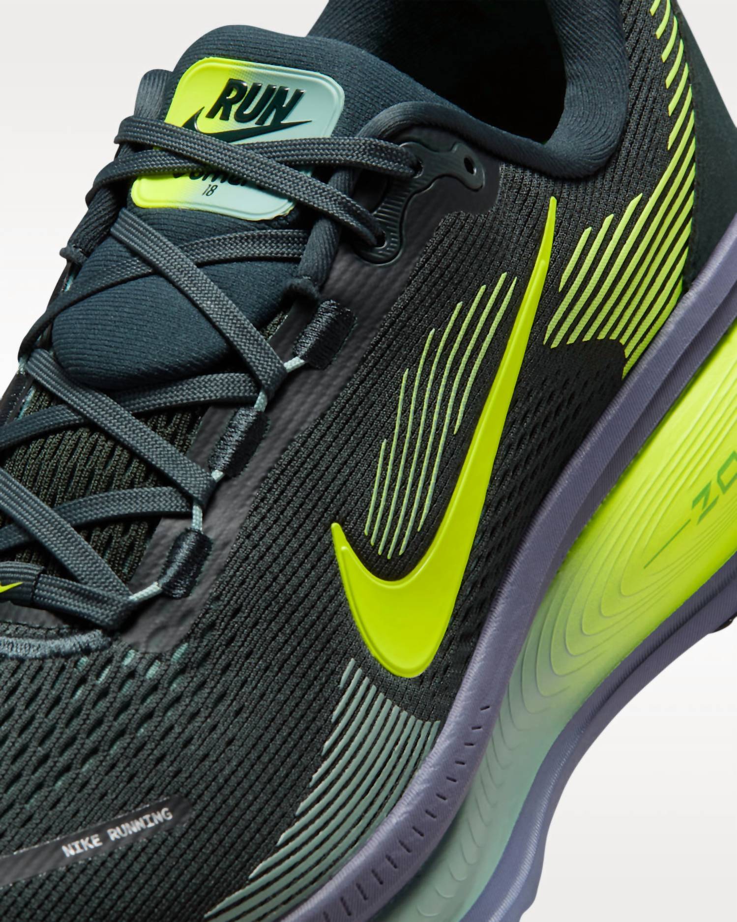 Nike - Men's Vomero 18 Road Running Shoes