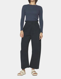 7115 By Szeki - Tailored Curve Legged Trousers