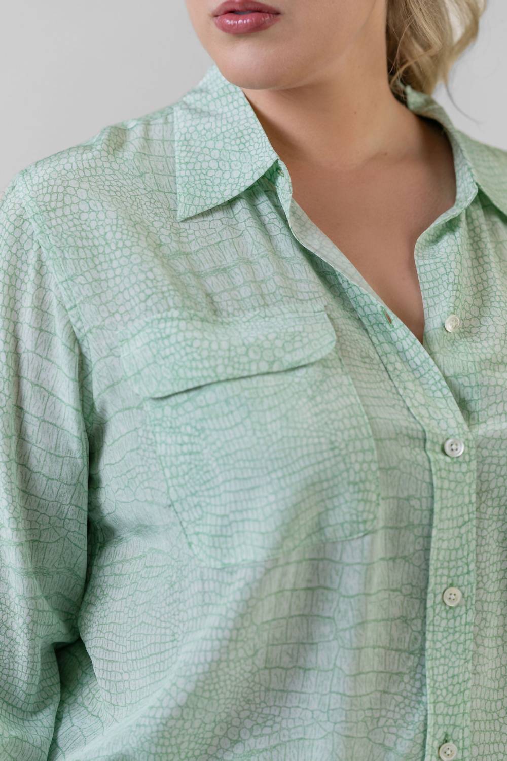 Equipment - Slim Signature Button Down Silk Shirt - Plus