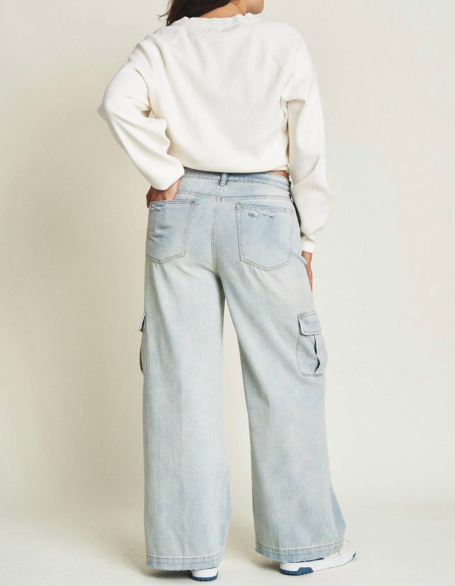 Oliver Logan Madison Wide Leg Jeans in light wash - women's jeans - detail view