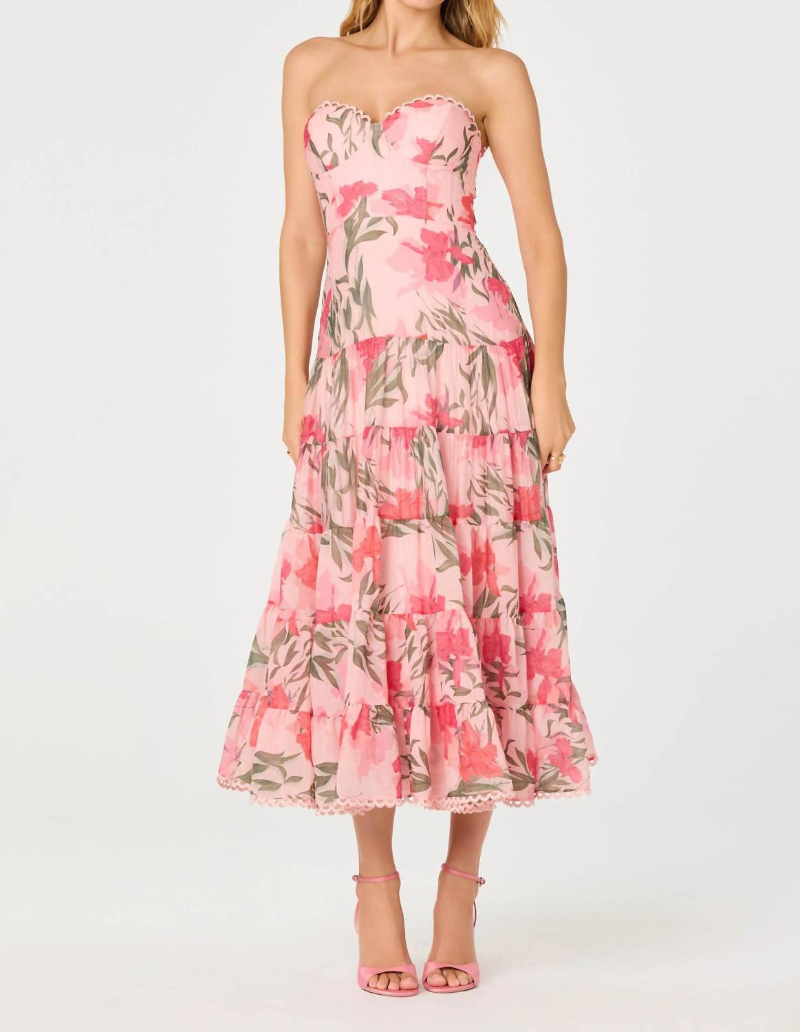Astr - Lianna Scalloped Trim Tiered Dress