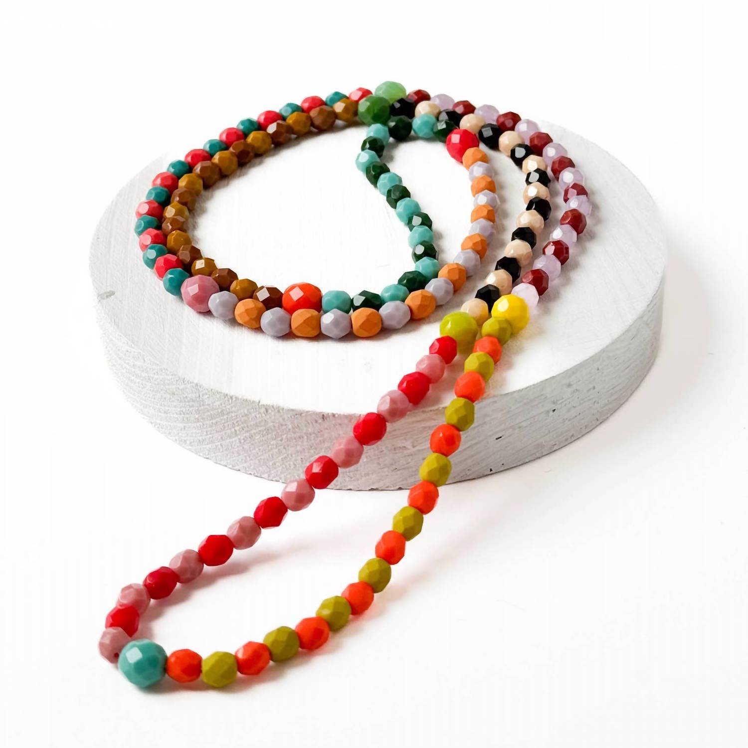 Sa Collective - Women's Long Colorful Beaded Necklace