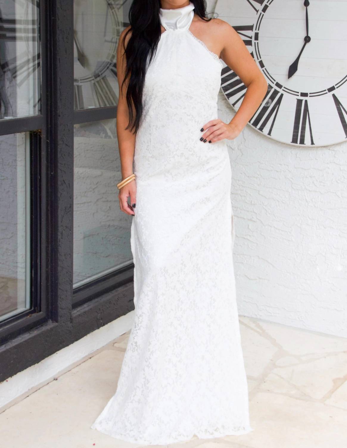 Luxxel - Delilah Lace Halter Neck Maxi Dress