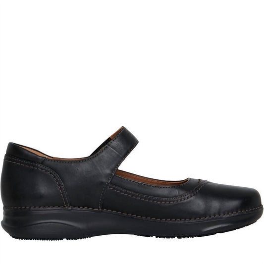Clarks - Women's Appley Walk Shoes