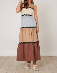 Peach Love - Colorblock Wave Maxi Dress