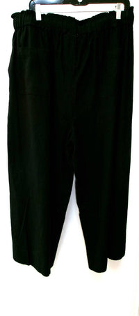 Charlie Paige Women's Wide Leg Crop Pants in black - women's pants - detail view