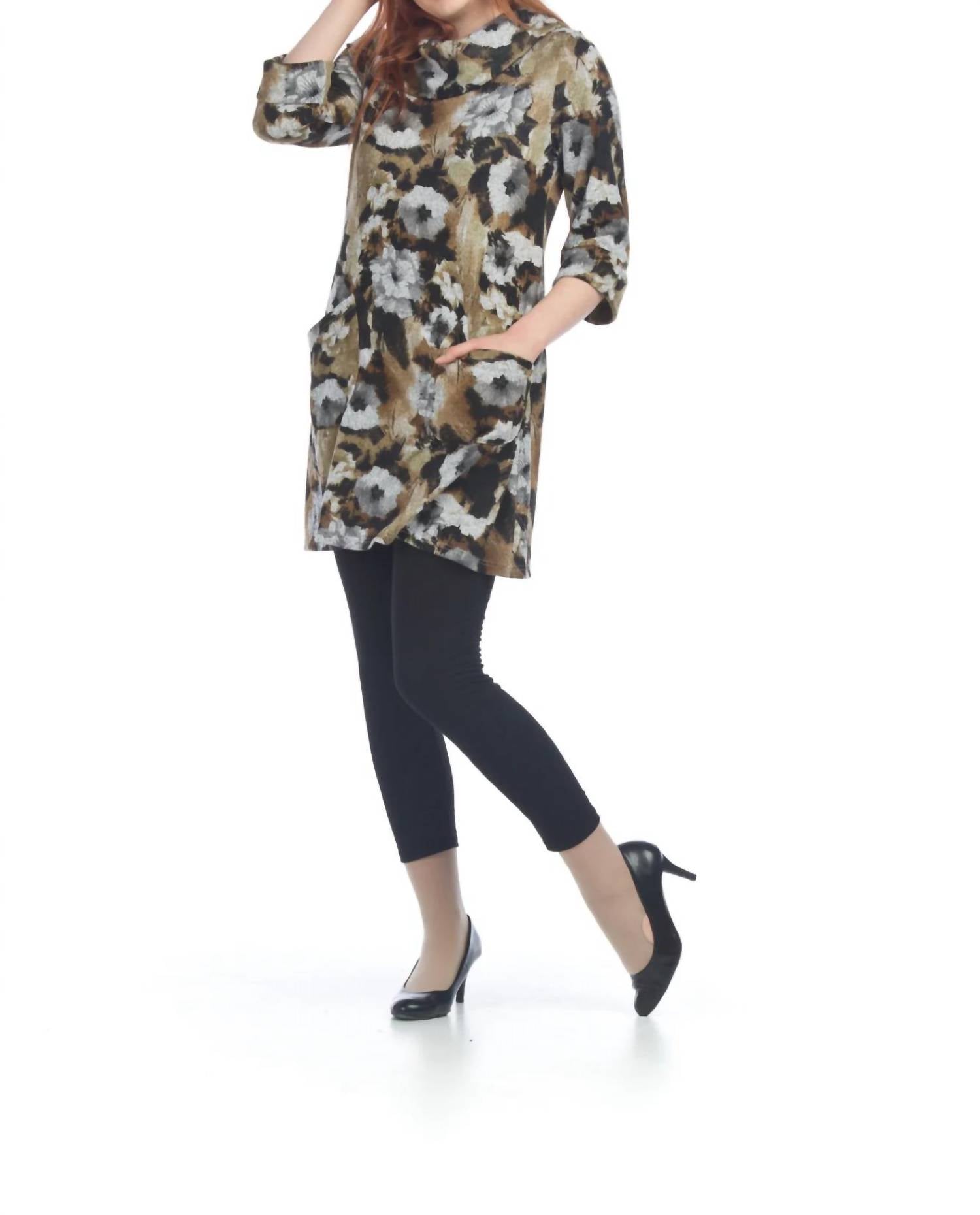Papillon - Floral 3/4 Sleeve Dress With Foldover Collar