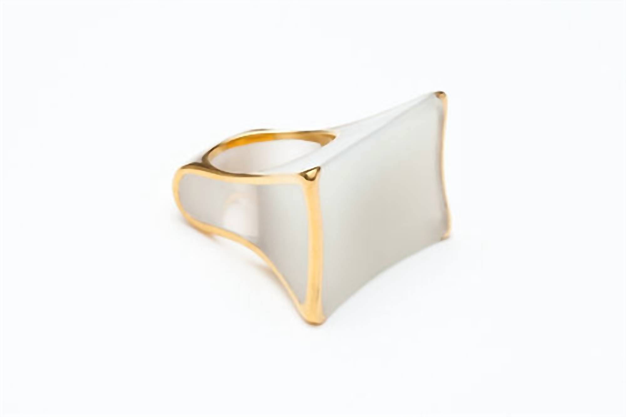 Avenue Chic - Women's Geometric Ring