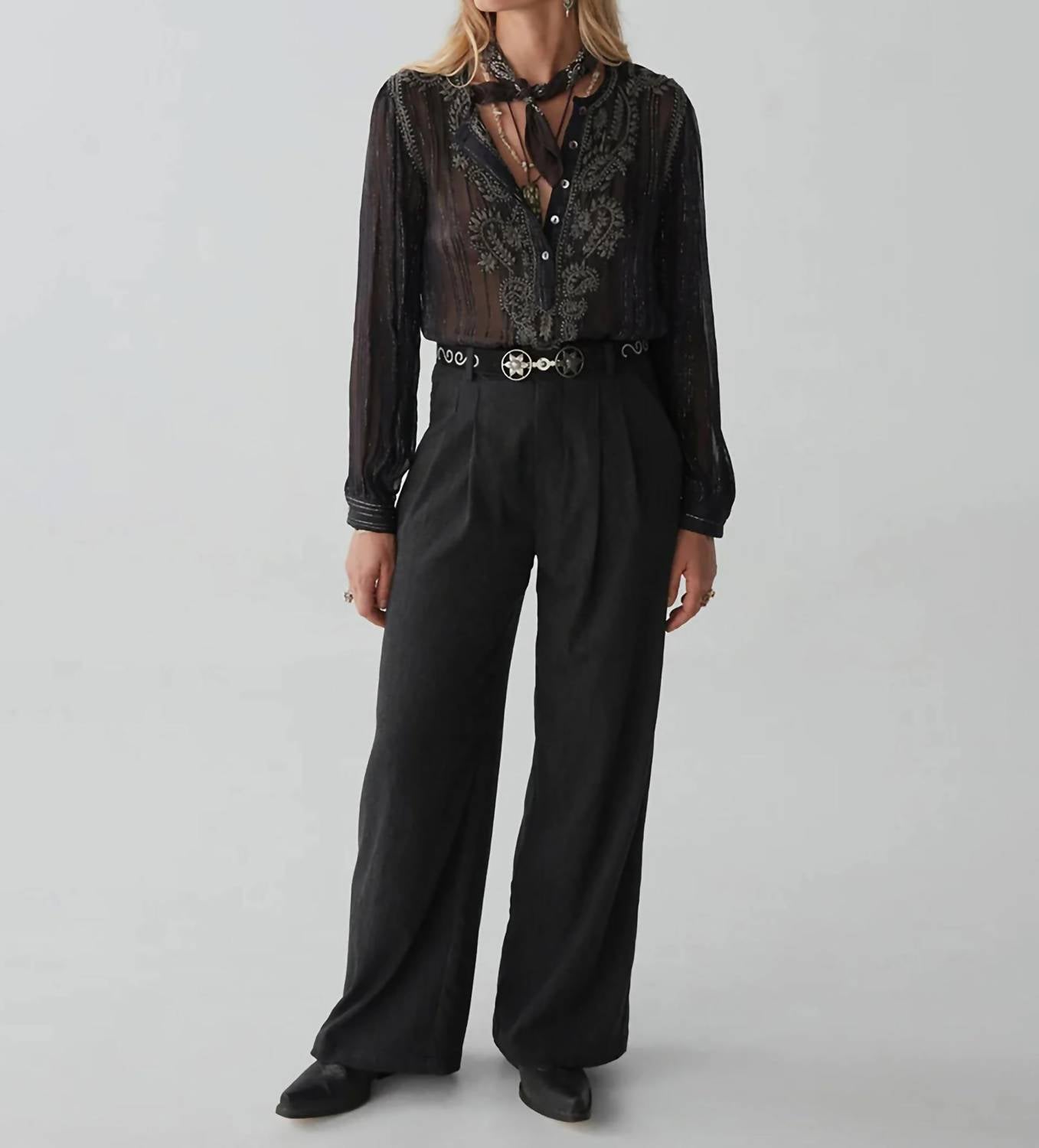 Maison Hotel - Kate Blouse