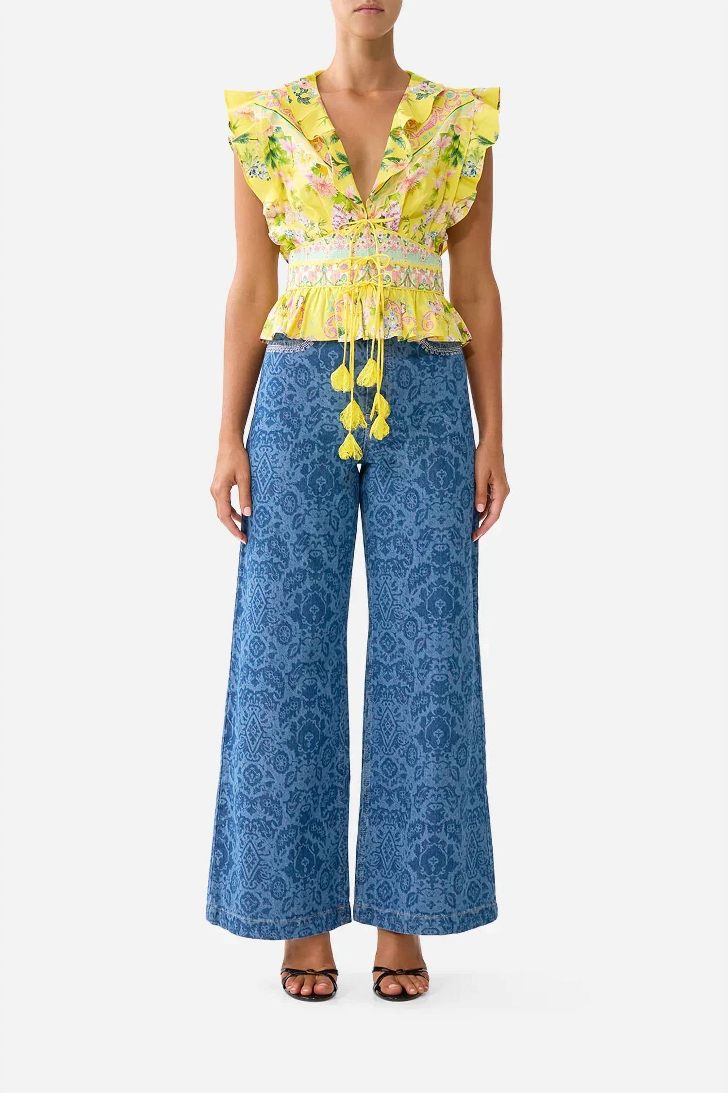 Camilla - Tie Front Top