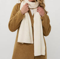 ESQUALO Pearls Scarf in off white - women's scarf - detail view