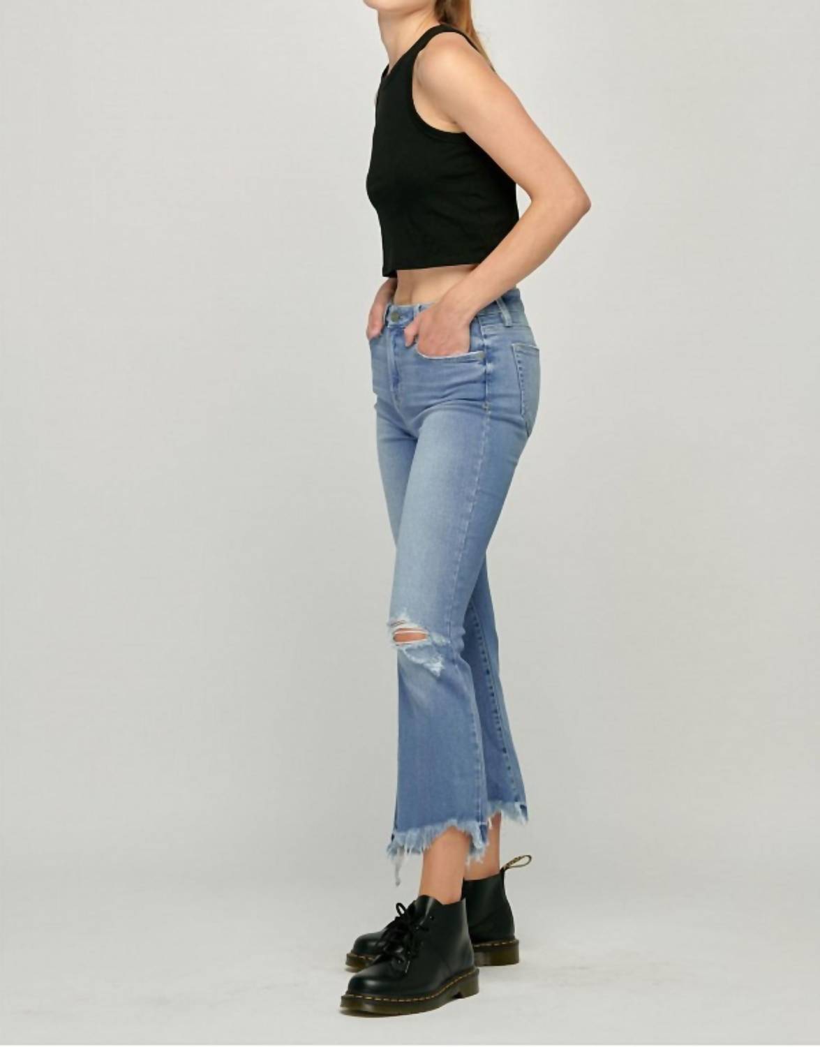Hidden - Happi Crop Flare With Frayed Uneven Hem Jeans