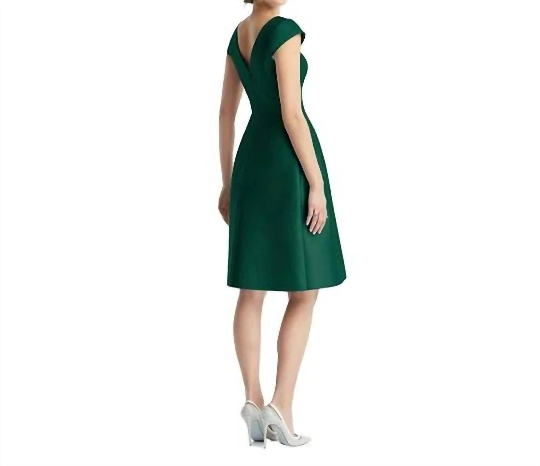 Alfred Sung - Cap Sleeve Pleated Cocktail Dress With Pockets