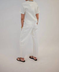 Bayeas High Rise Barrel Leg Jeans in white - women's jeans - detail view