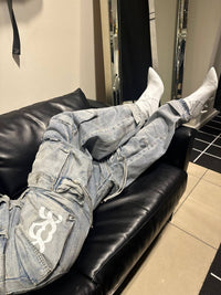 8586 - Unisex - Distressed Cargo Jeans