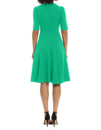 Donna Morgan - V-neck Short Sleeve A-line Dress