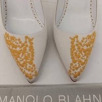 Manolo Blahnik - Women's Embroidered Pumps
