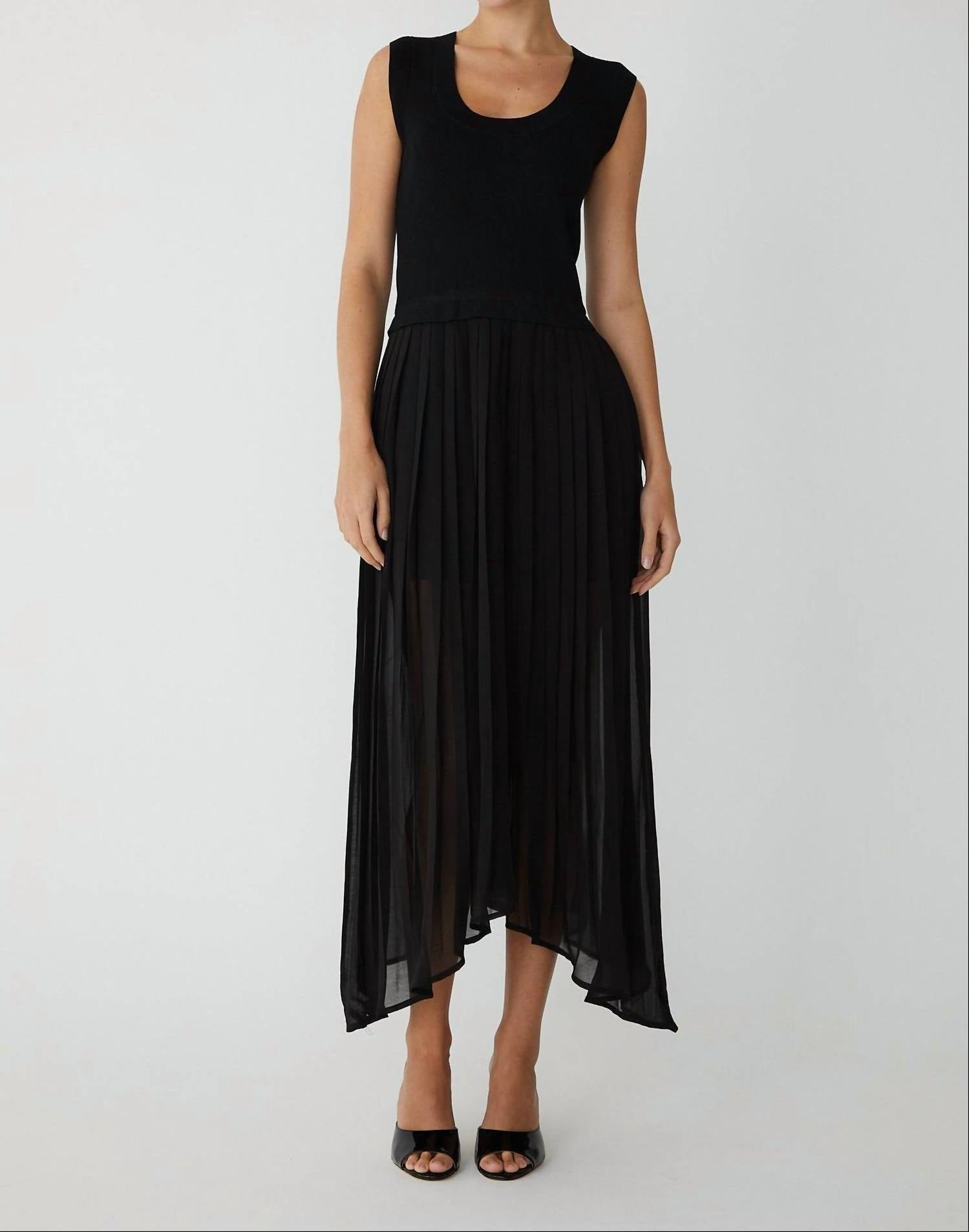 js71 Selima Dress in black - women's dress