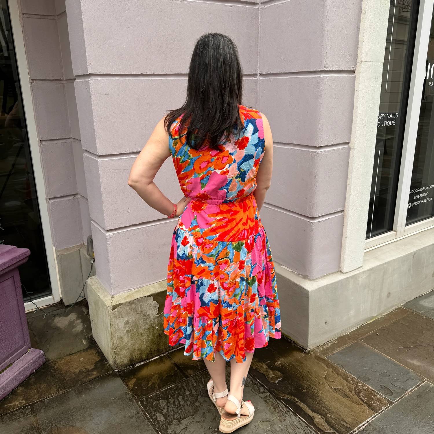 Entro - Print Sleeveless V-Neck Midi Dress