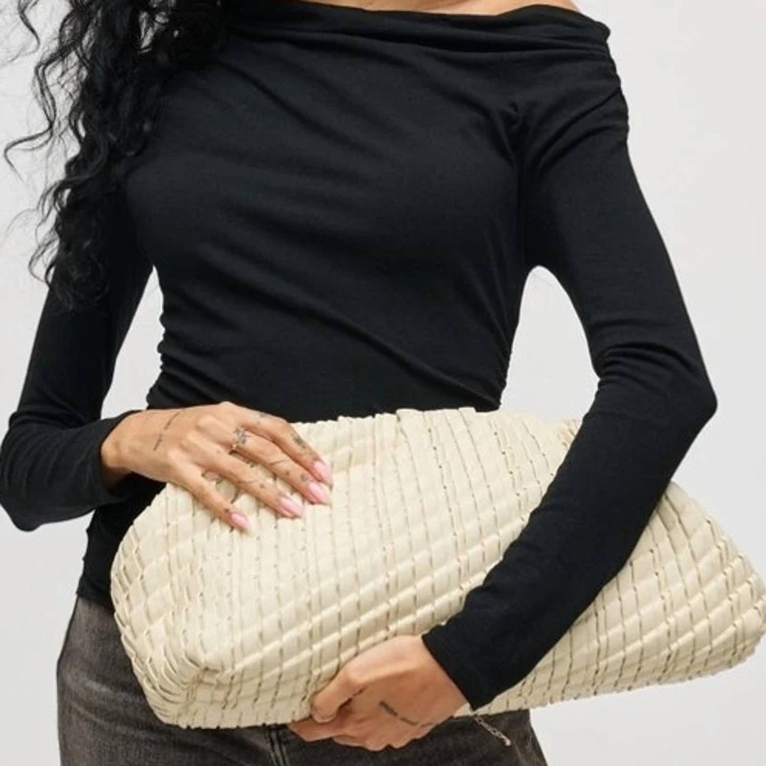 Urban Expressions - Women's Veronica Clutch Bag
