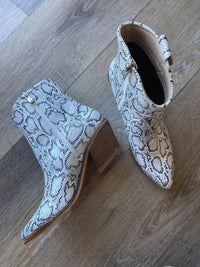 Hallelu - Women's Kathryn Booties
