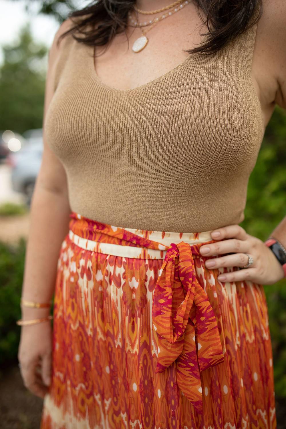 Ee:Some - Sleeveless Glitter Sweater Top