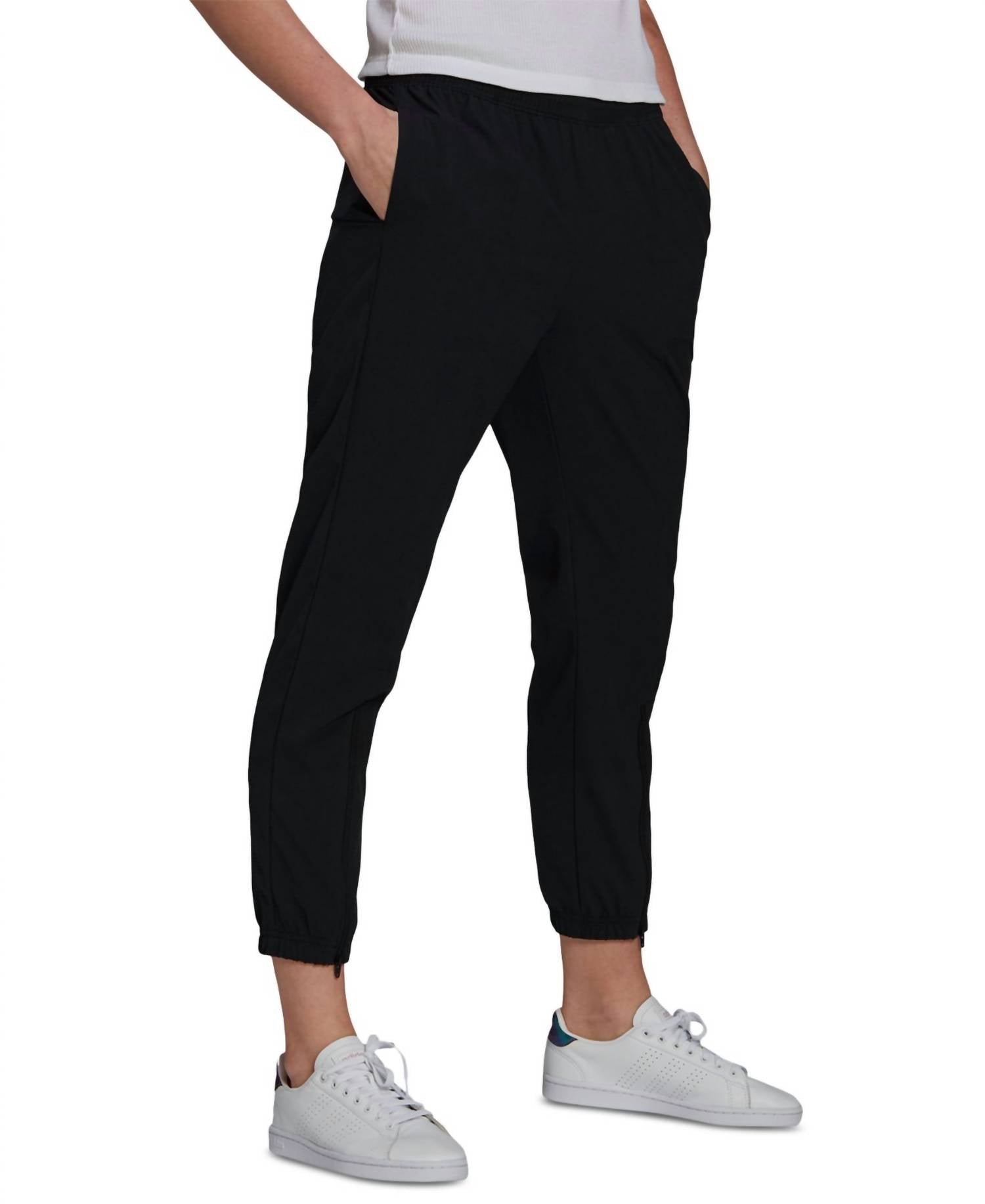 Adidas - Women's Essentials Gradient-logo 7/8 Pants