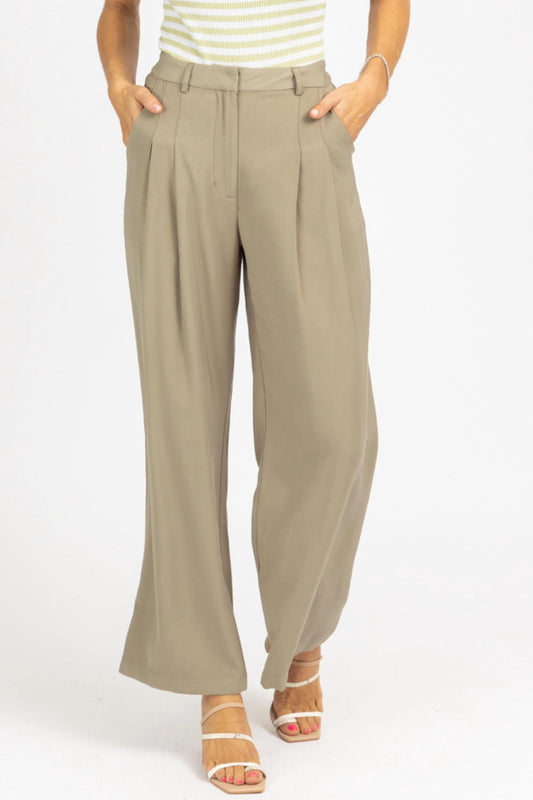 PINTUCK PLEATED TROUSER