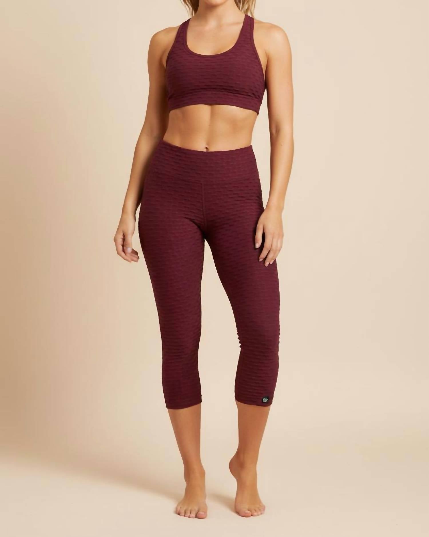 BBrazil Clothing Basket Weave Jacquard Capri Leggings in merlot - women's pants