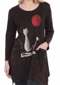 Jess & Jane - Sun And Cat Mineral Washed Top Plus