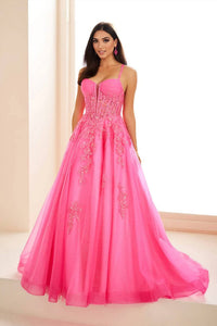 Ellie Wilde - Embellished Ballgown With Sweetheart Neckline