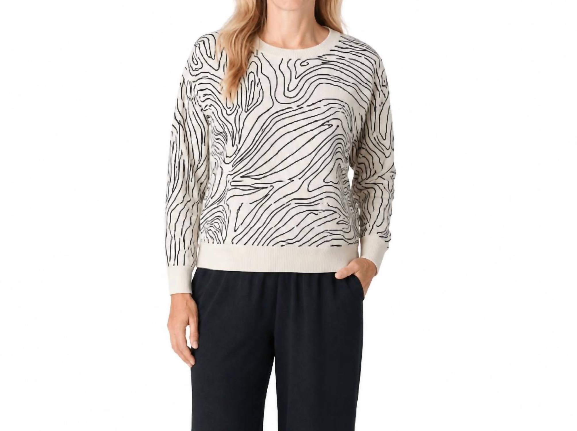 Keren Hart - Pullover Top