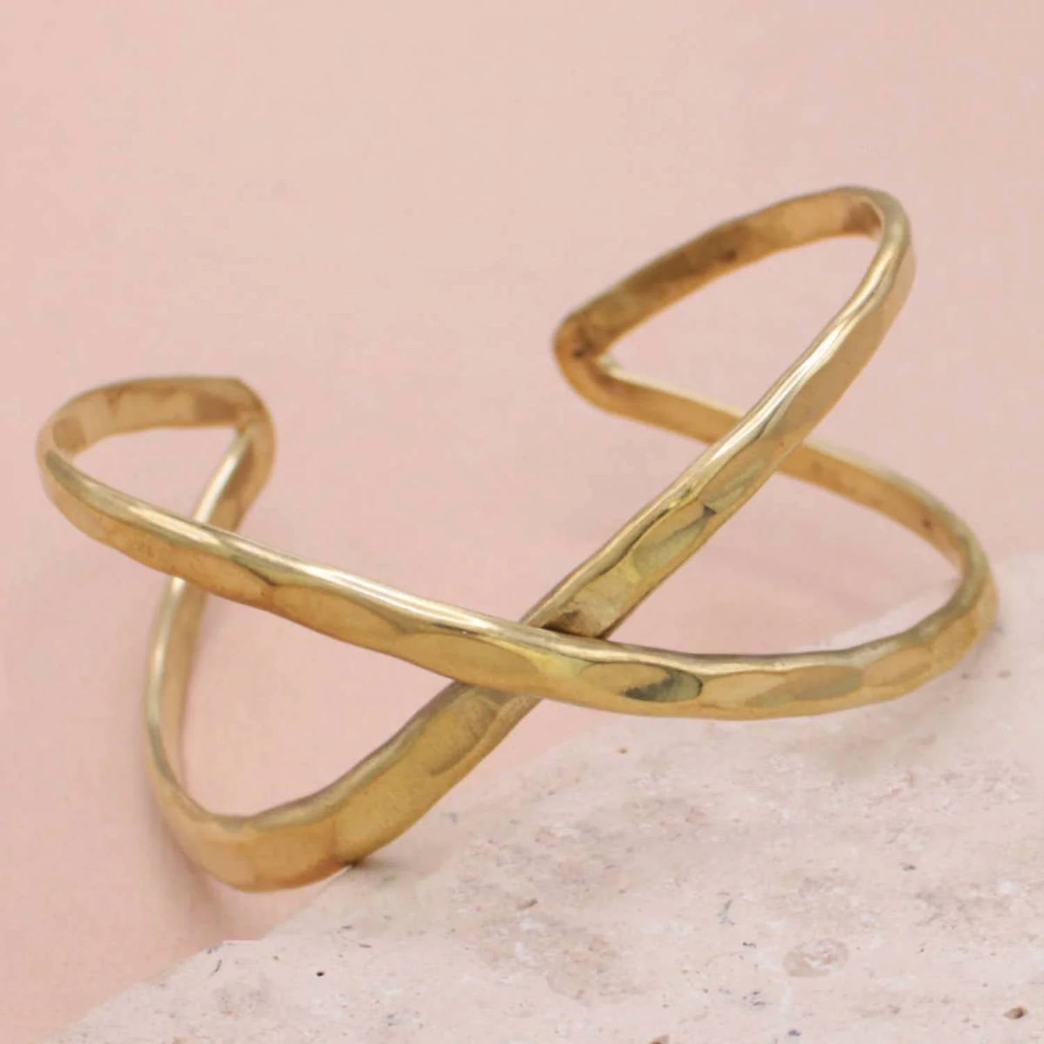 Zad - Women's Hammered Crisscross Cuff Bracelet