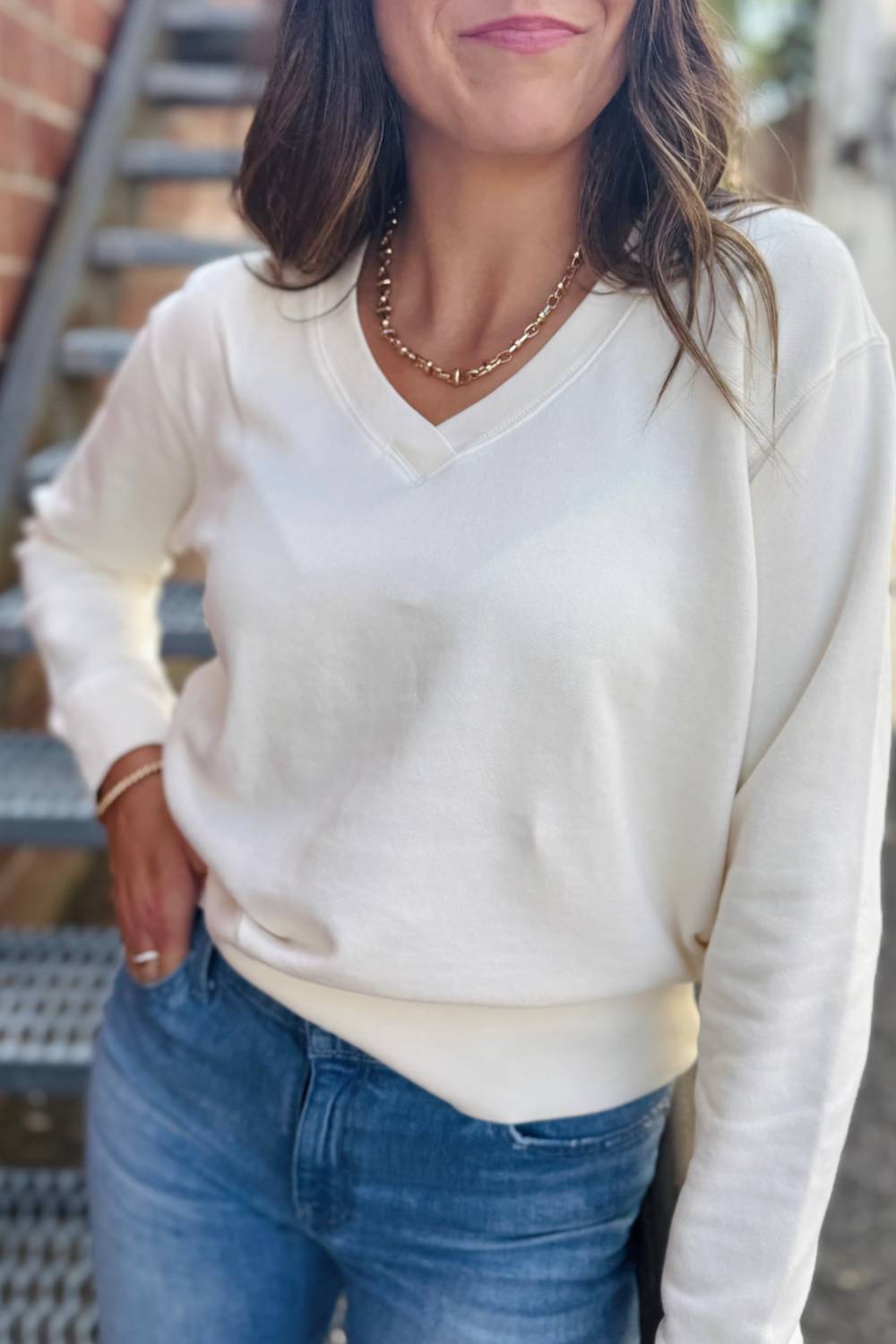 Mododoc - Deep V-neck Tee