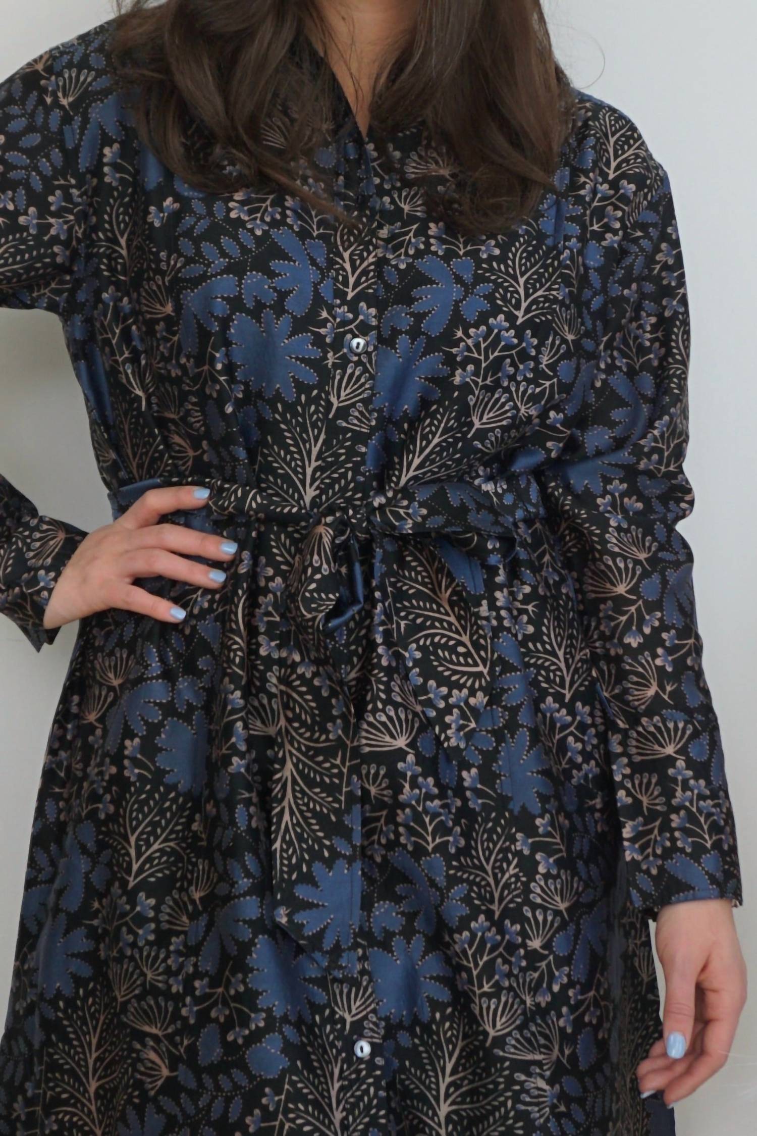 NIBI MTK Zoey Midi Dress in blue flower - women's dress - detail view