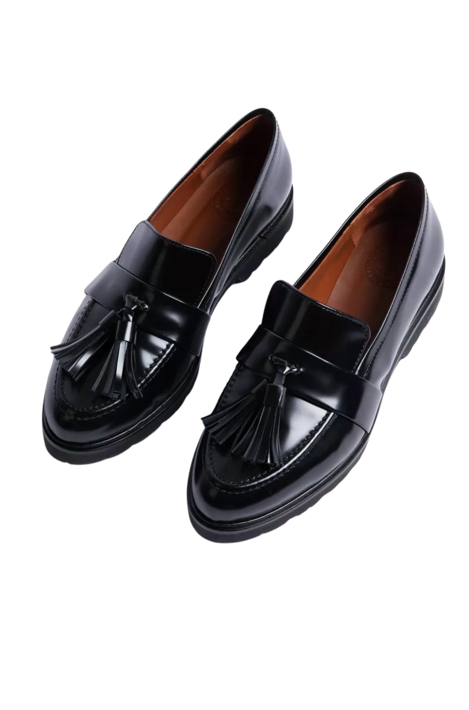 Penelope Chilvers - Women's Irvine Tassel Leather Loafer