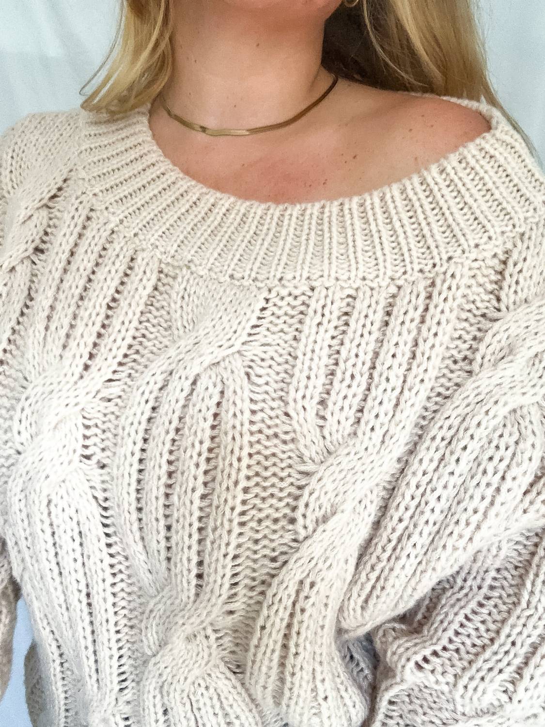 Le Lis - Joey Off Shoulder Cable Sweater