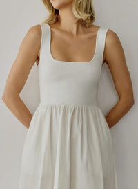 Mod Ref - Women's The Lucinda Dress