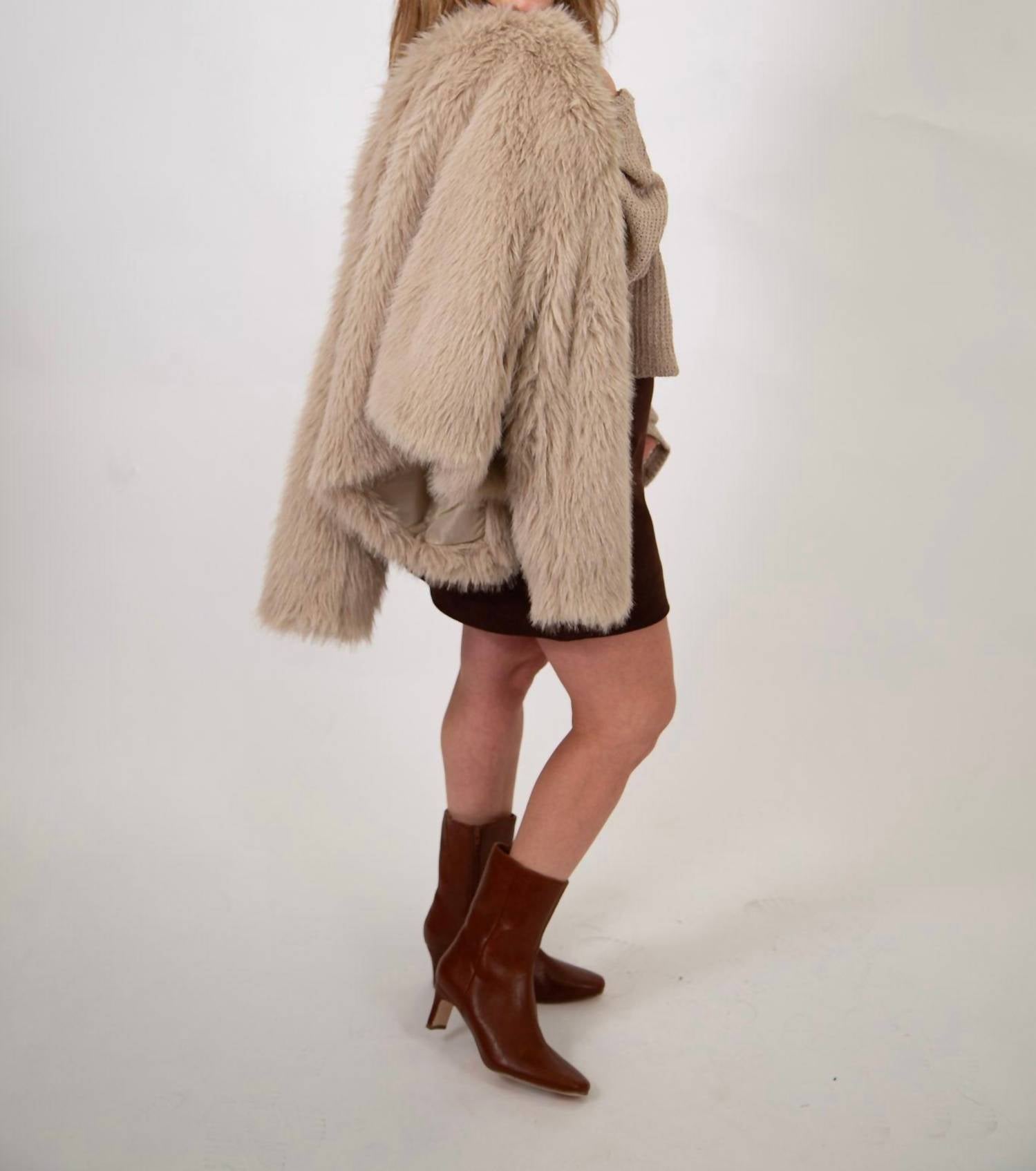 Miou Muse - Faux Fur Cropped Jacket
