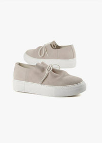 All Black - Women's Gathered Sneaker