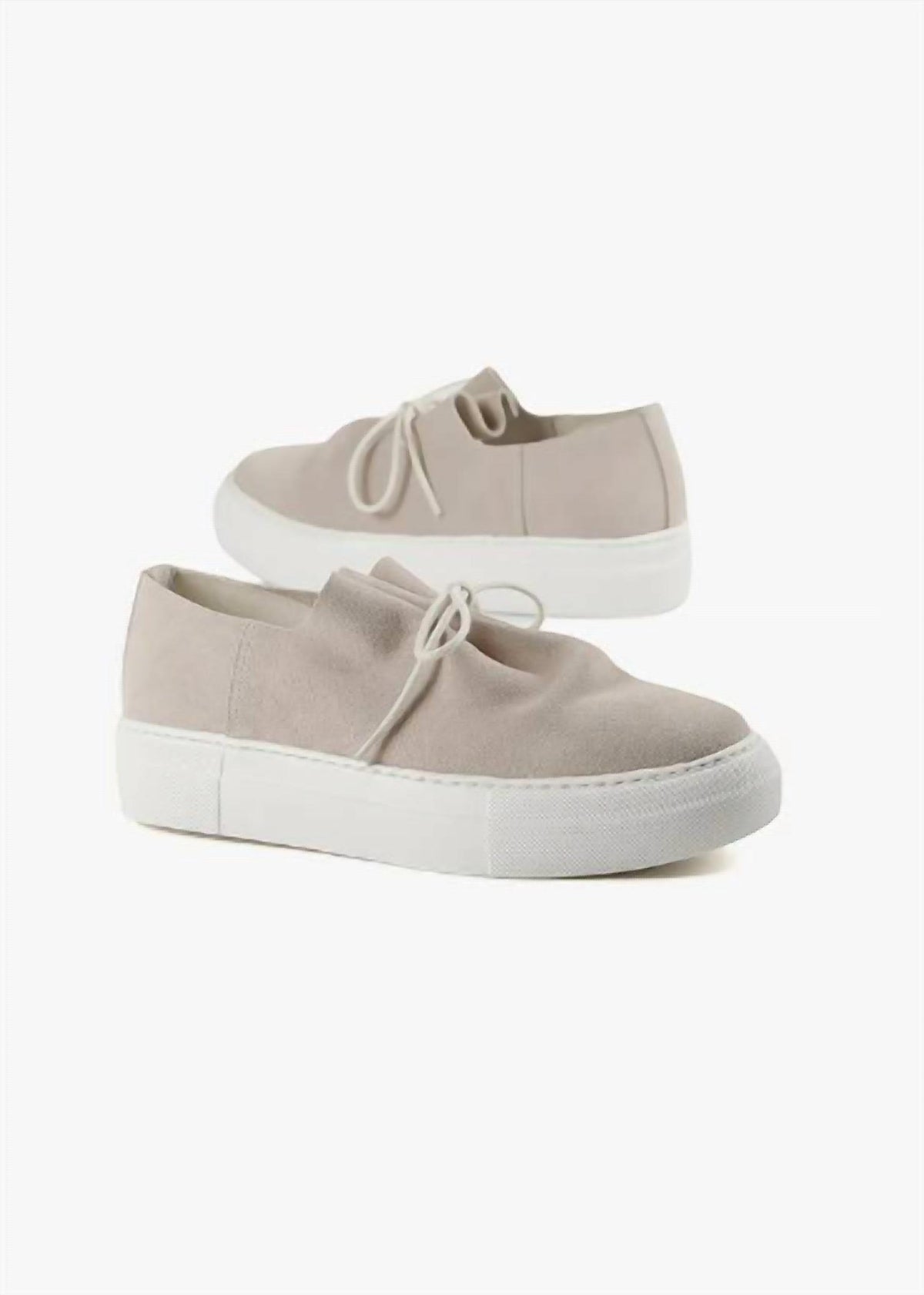 All Black - Women's Gathered Sneaker