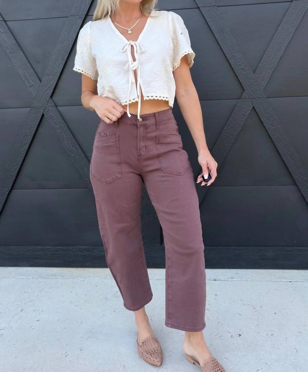 Faire - Women's Square Patch Pocket Ankle-length Barrel Jeans
