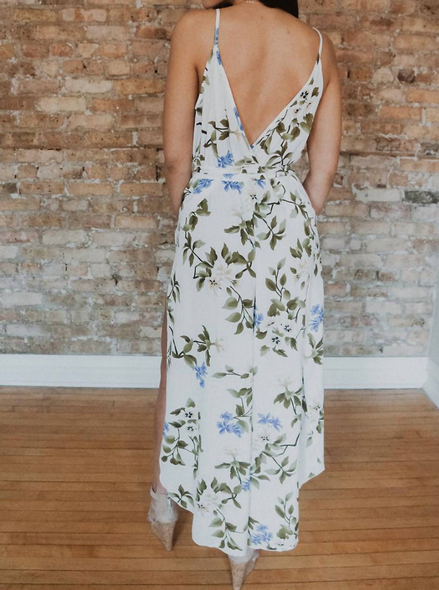 Epretty - White Floral Jumpsuit With Leg Slits