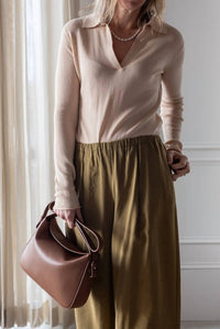 Aesther Ekme - Women's Soft Baguette Crossbody Bag