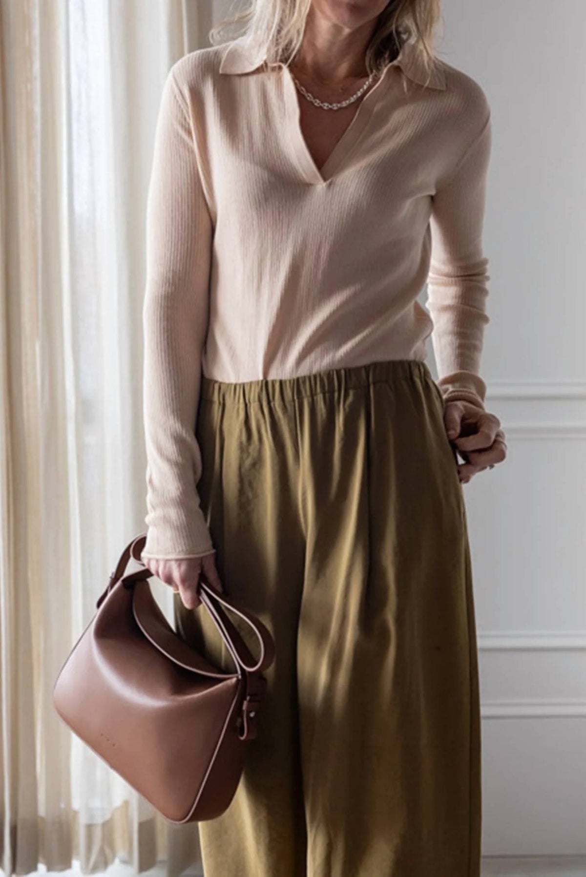 Aesther Ekme - Women's Soft Baguette Crossbody Bag