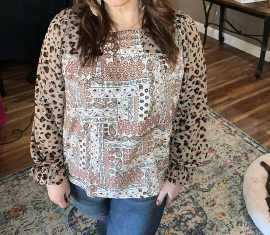 Andree By Unit - Mixed Media Balloon Sleeve Flowy Top