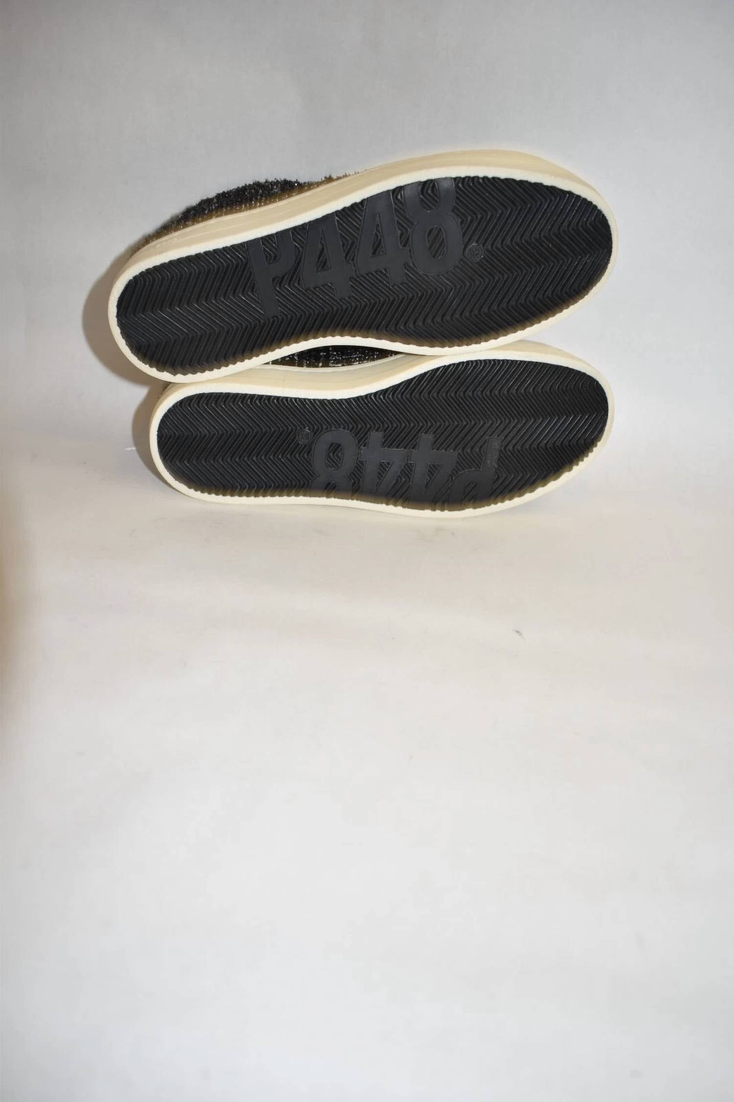P448 - Women's John-w Sneaker