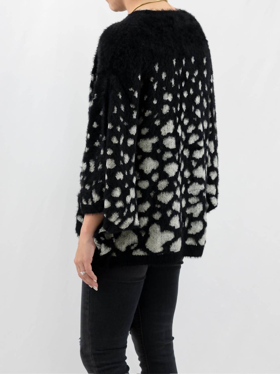 Davi & Dani - Spotted Fuzzy Cape Style Sweater