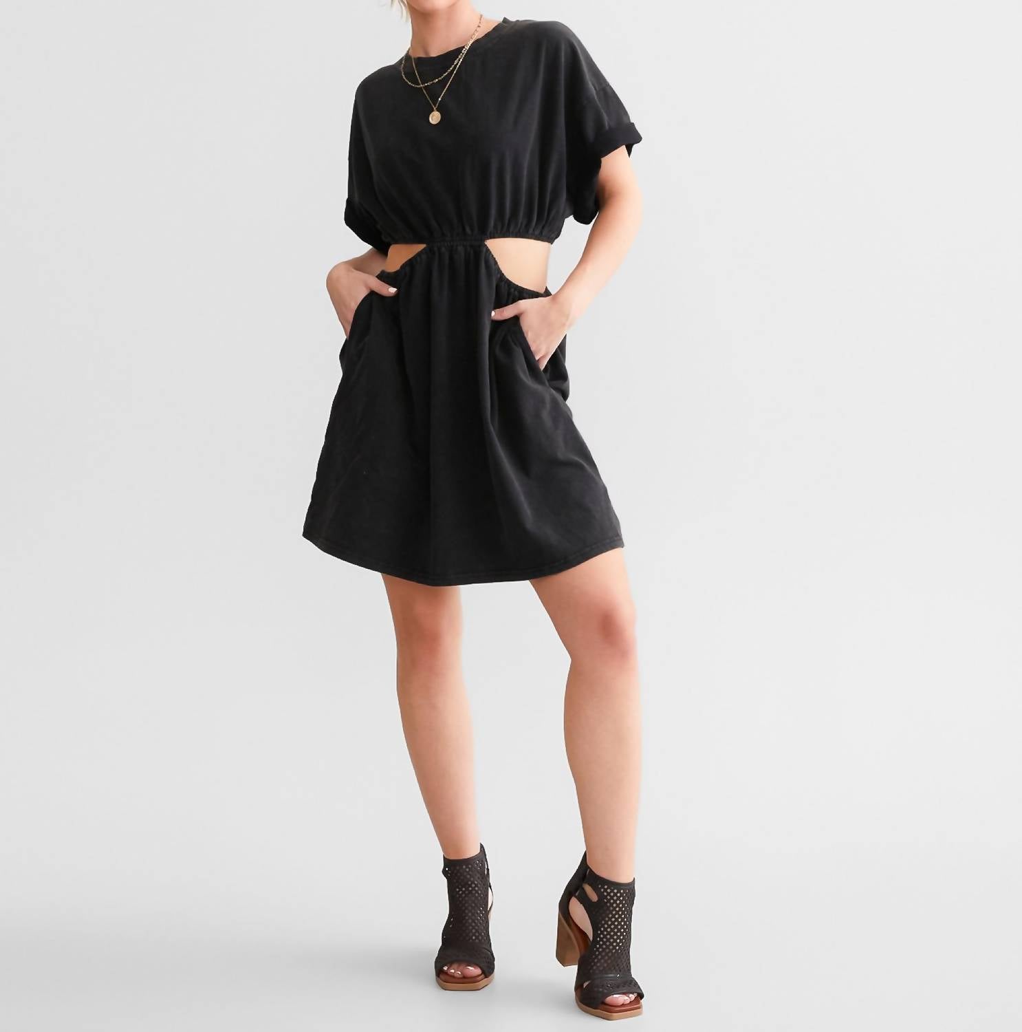 Heyson - Right Side Dress